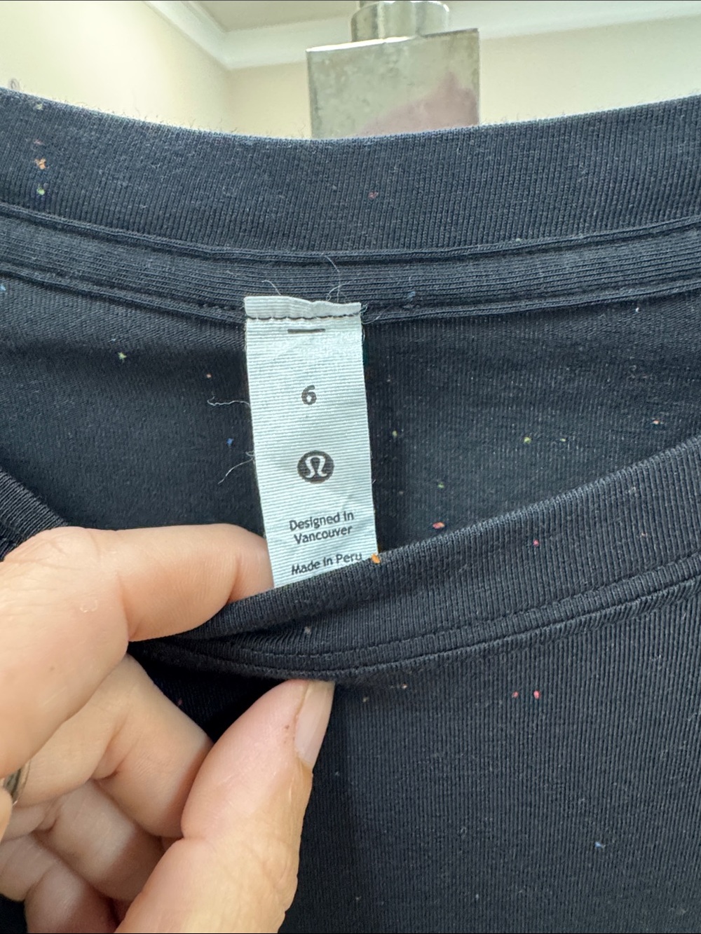 lululemon athletica Black Short Sleeve Tee - Picture 4 of 4